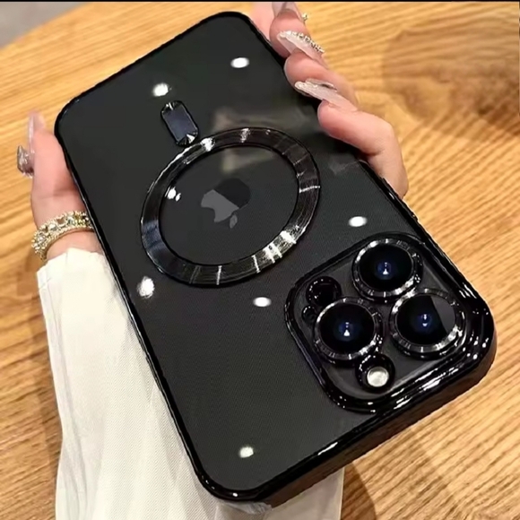 IPhone 15 Pro MagSafe Case - Clear and Black - Picture 1 of 3